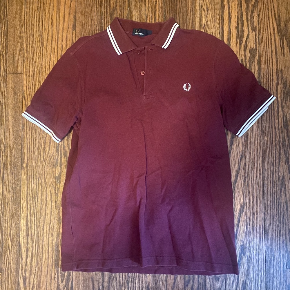 Fred Perry classic polo . Burgundy medium